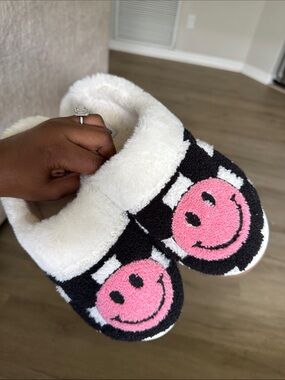 Smiley Face Platform Slippers 😊💗✨